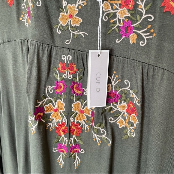 Cupio floral embroidered blouse in dark meadow - Picture 5 of 7
